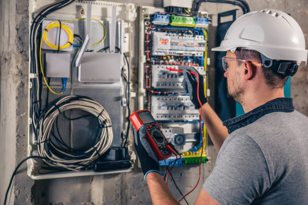 Best Licensed Electrician  in Seven Mile, AZ